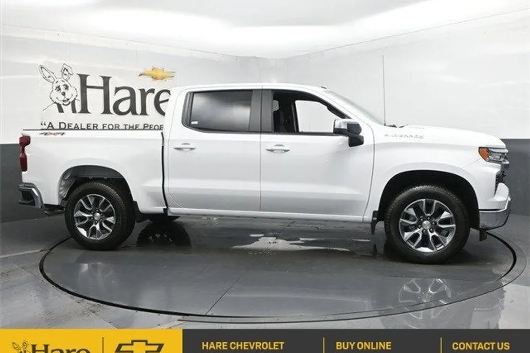2025 Chevrolet Silverado 1500 LT photo 1