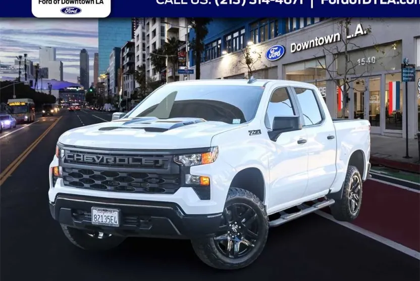 2025 Chevrolet Silverado 1500 Custom Trail Boss photo 1