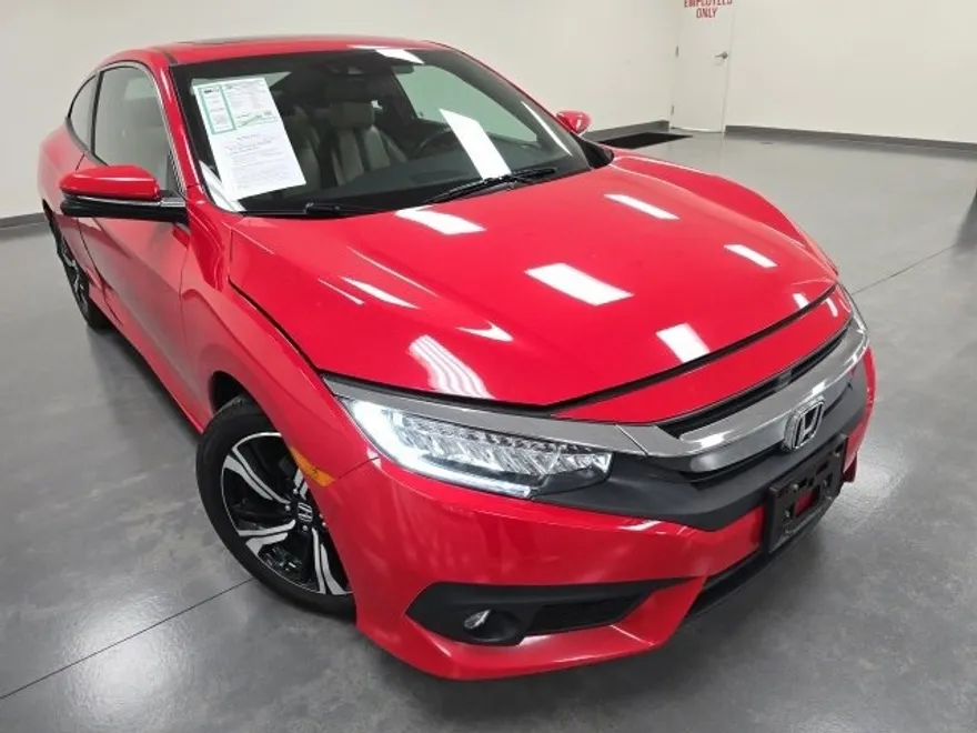 2016 Honda Civic Touring photo 1
