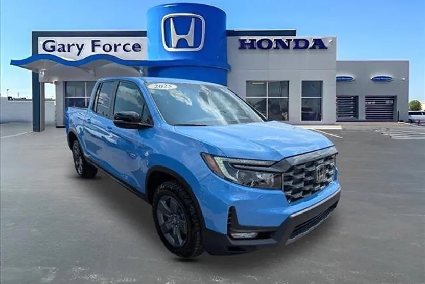 2025 Honda Ridgeline TrailSport photo 1