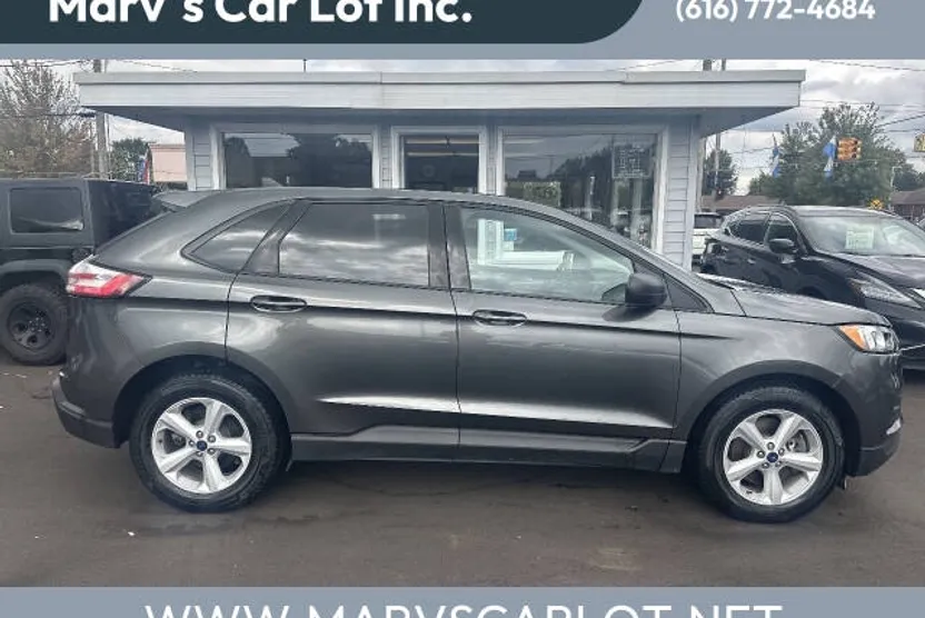 2020 Ford Edge SE photo 1