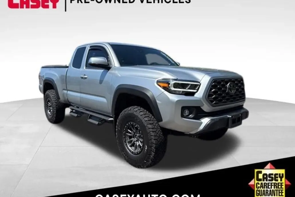 2022 Toyota Tacoma TRD Off-Road photo 1