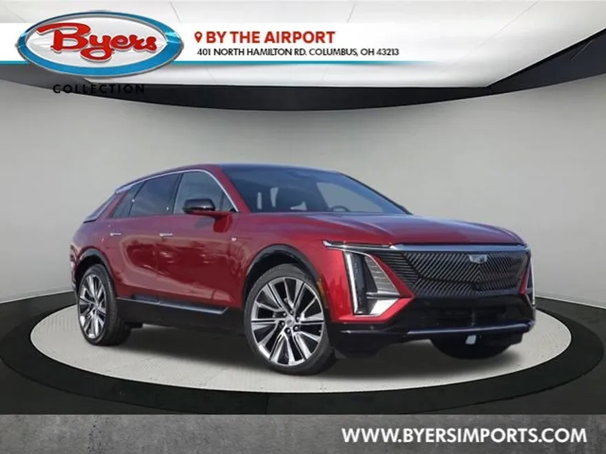 2024 Cadillac Lyriq Luxury photo 1