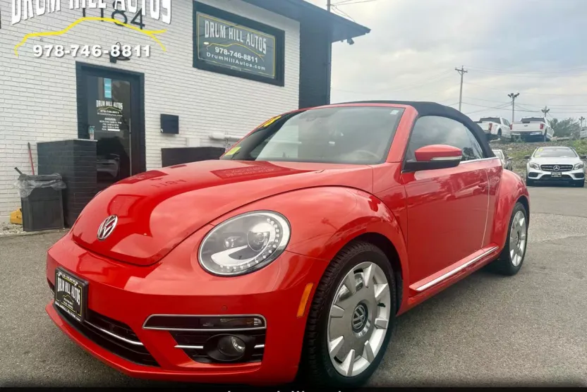 2018 Volkswagen Beetle SE Convertible photo 1