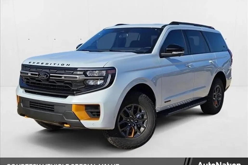 2025 Ford Expedition photo 1