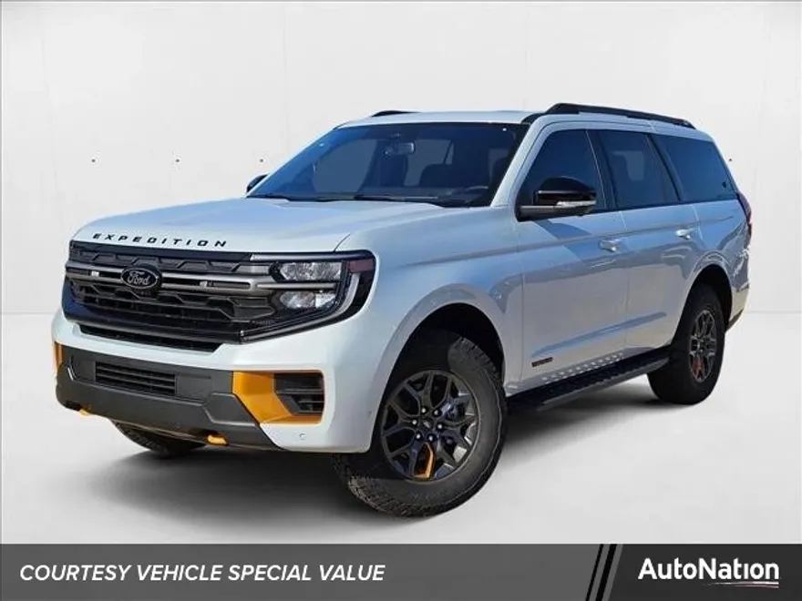 2025 Ford Expedition photo 1