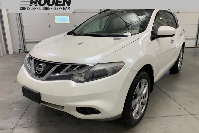 2014 Nissan Murano LE photo 1