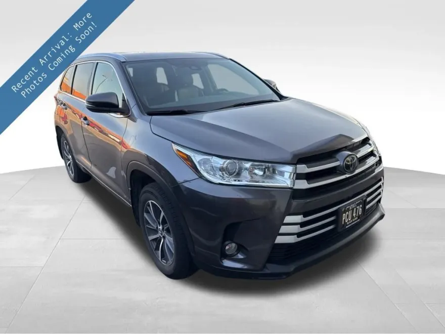 2018 Toyota Highlander SE photo 1