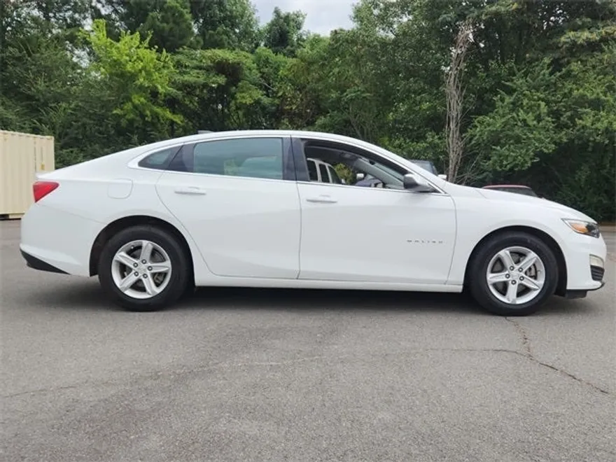 2020 Chevrolet Malibu LS photo 1