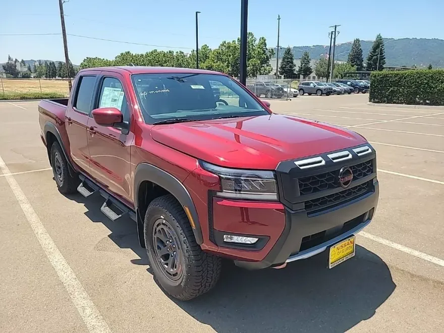2025 Nissan Frontier Crew Cab PRO-4X photo 1