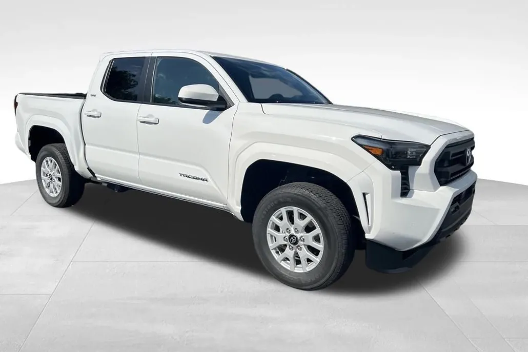 2024 Toyota Tacoma SR5 photo 1
