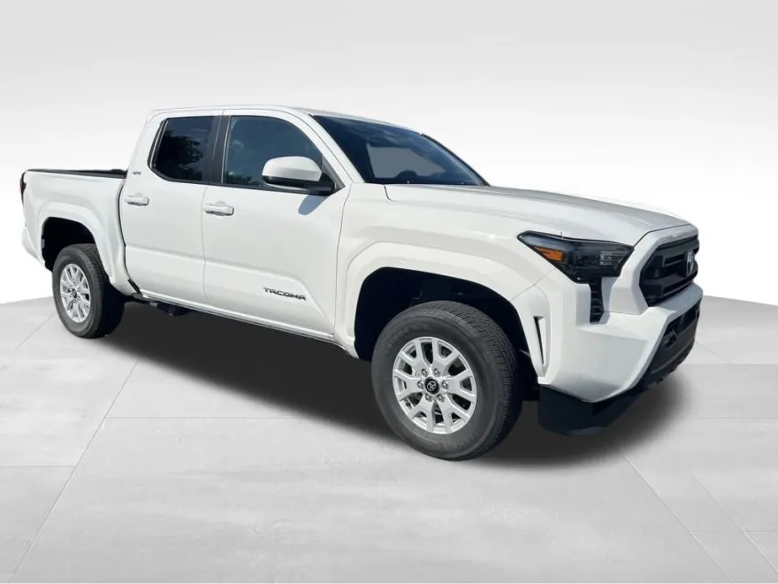 2024 Toyota Tacoma SR5 photo 1