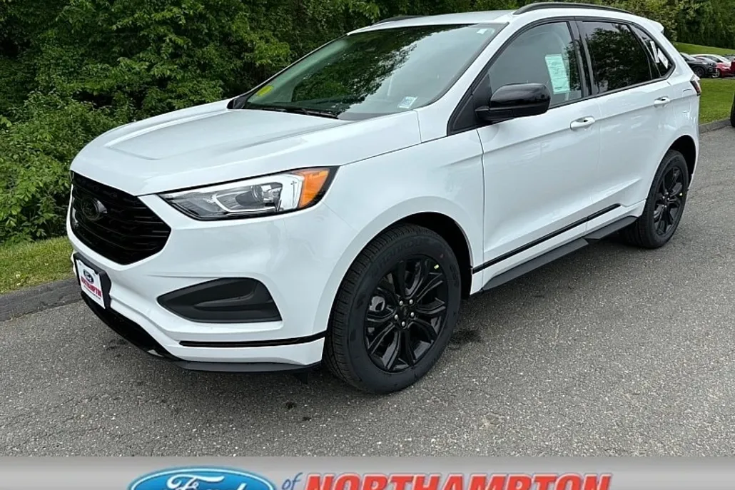 2024 Ford Edge SE photo 1