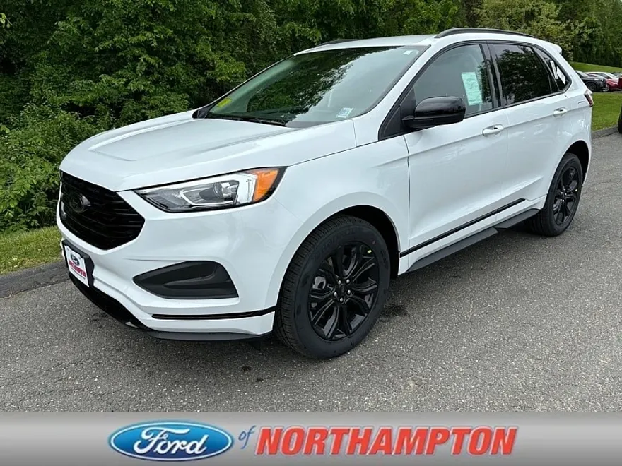 2024 Ford Edge SE photo 1