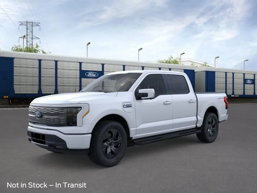 2025 Ford F-150 Lightning Lariat photo 1
