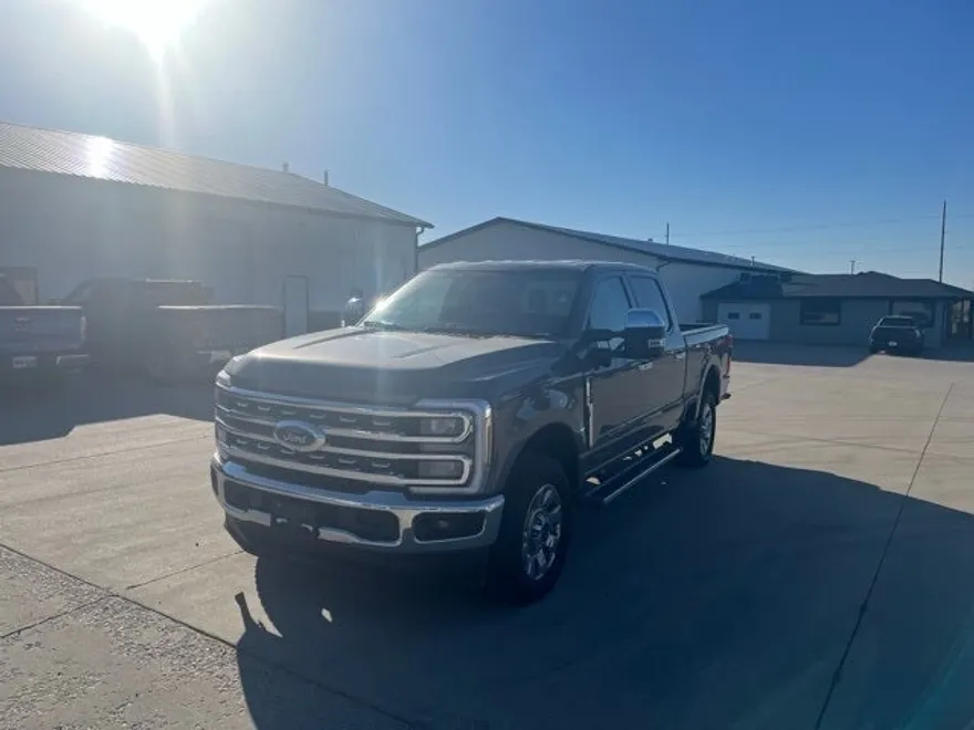 2025 Ford F-250 photo 1