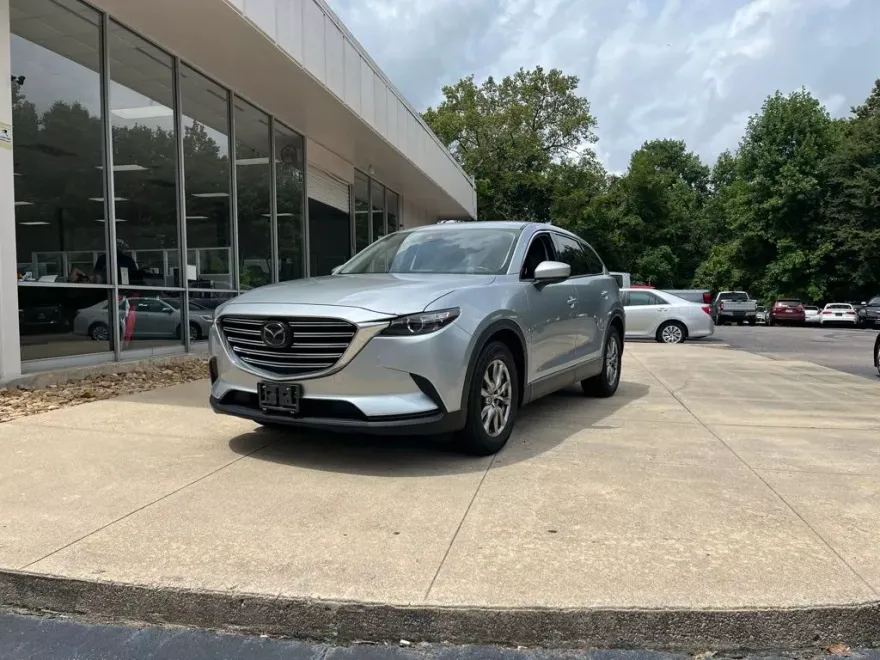 2018 Mazda CX-9 Touring photo 1