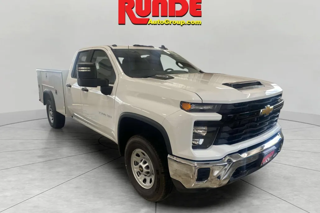 2025 Chevrolet Silverado 3500HD Work Truck photo 1