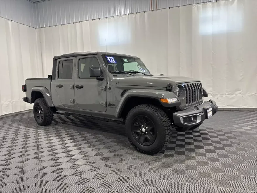 2022 Jeep Gladiator Sport S photo 1