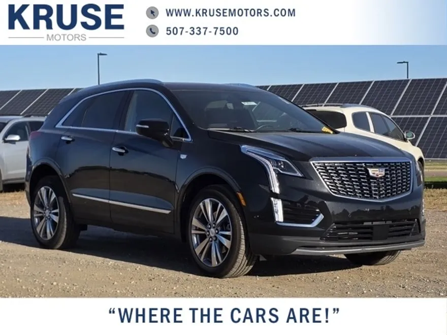 2023 Cadillac XT5 Platinum Premium Luxury photo 1