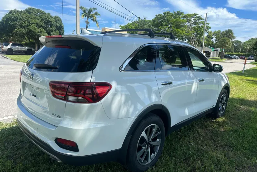 2019 Kia Sorento EX V6 photo 1