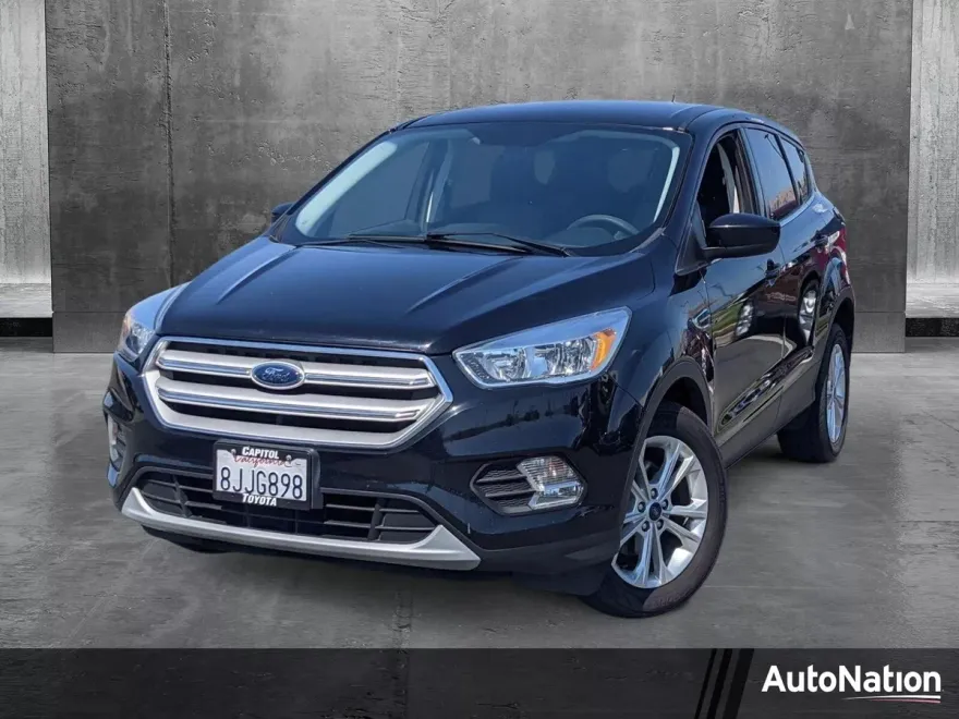 2019 Ford Escape SE photo 1