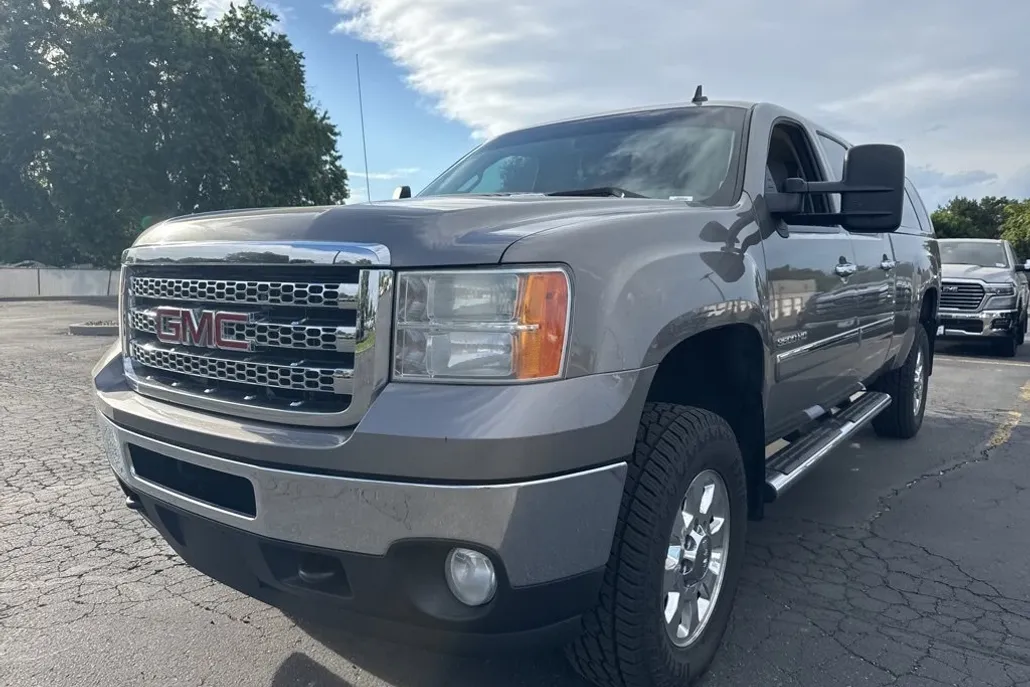 2014 Gmc Sierra 3500 HD SLE photo 1