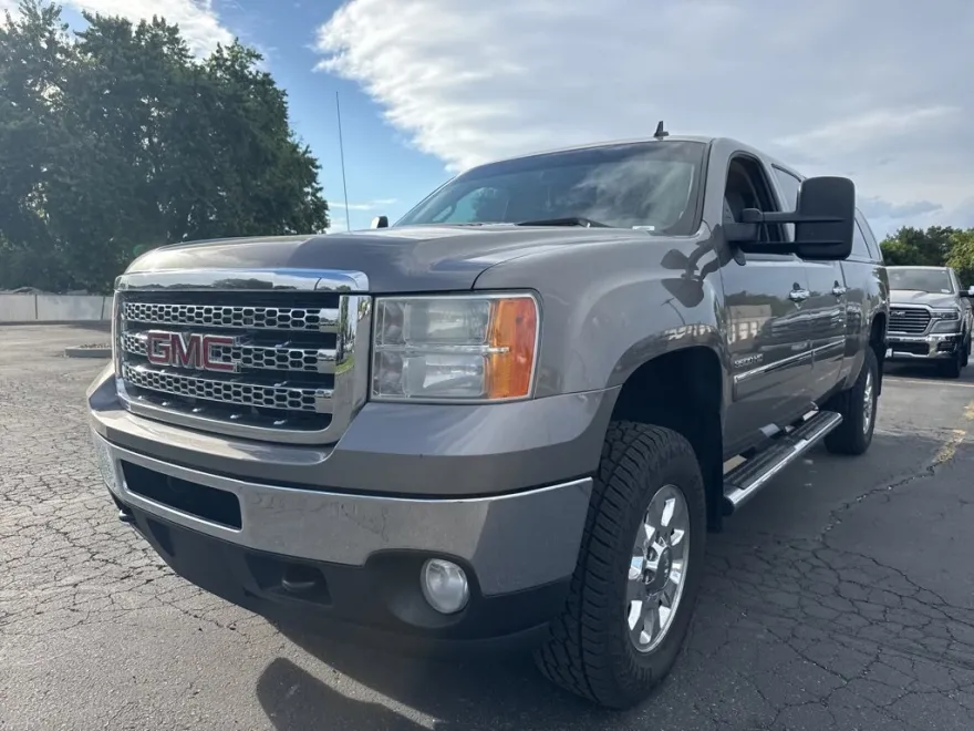 2014 Gmc Sierra 3500 HD SLE photo 1