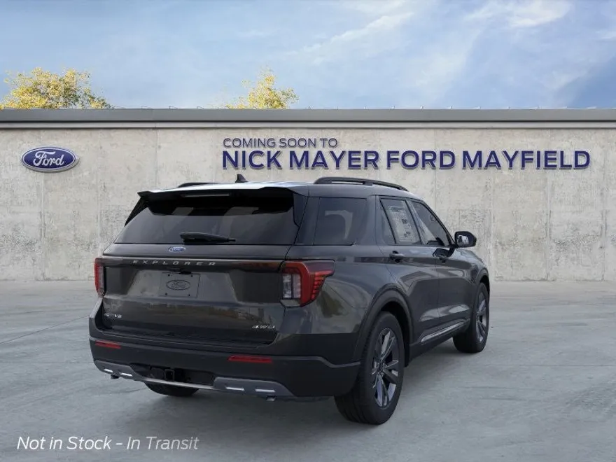 2025 Ford Explorer photo 1