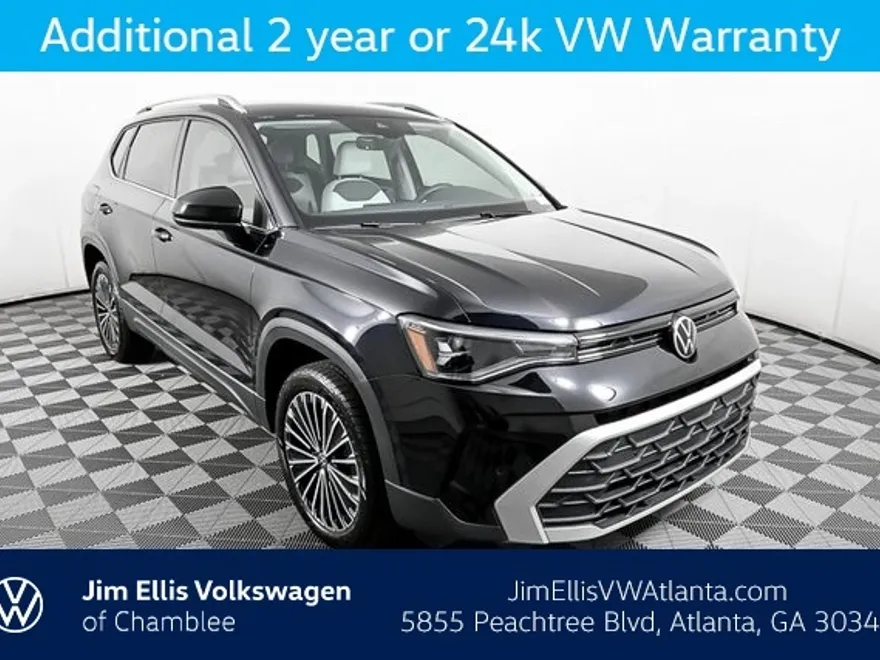 2025 Volkswagen Taos SE photo 1