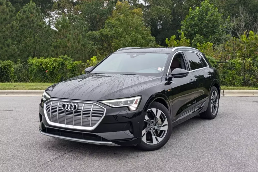2022 Audi e-tron Premium Plus photo 1