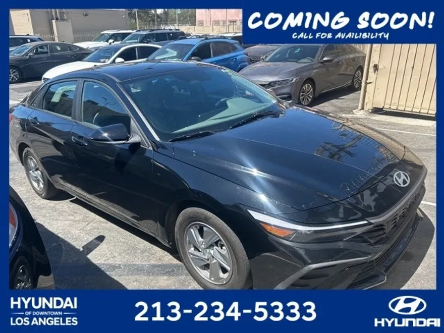 2024 Hyundai Elantra SE photo 1