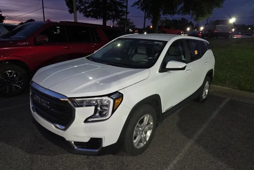 2024 Gmc Terrain SLE photo 1
