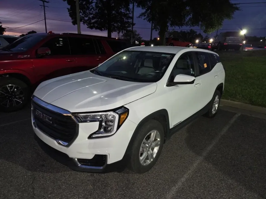 2024 Gmc Terrain SLE photo 1
