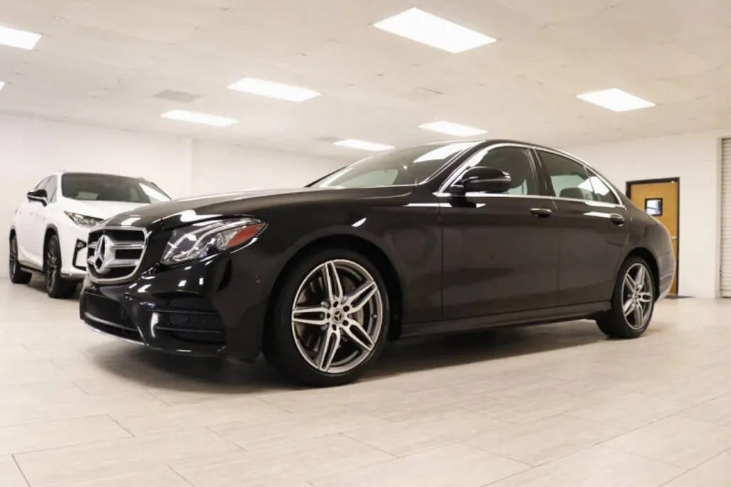 2020 Mercedes Benz E 350 photo 1
