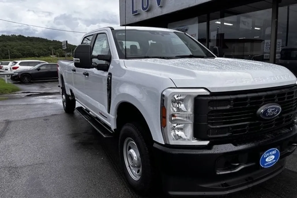 2025 Ford F-250 XL photo 1