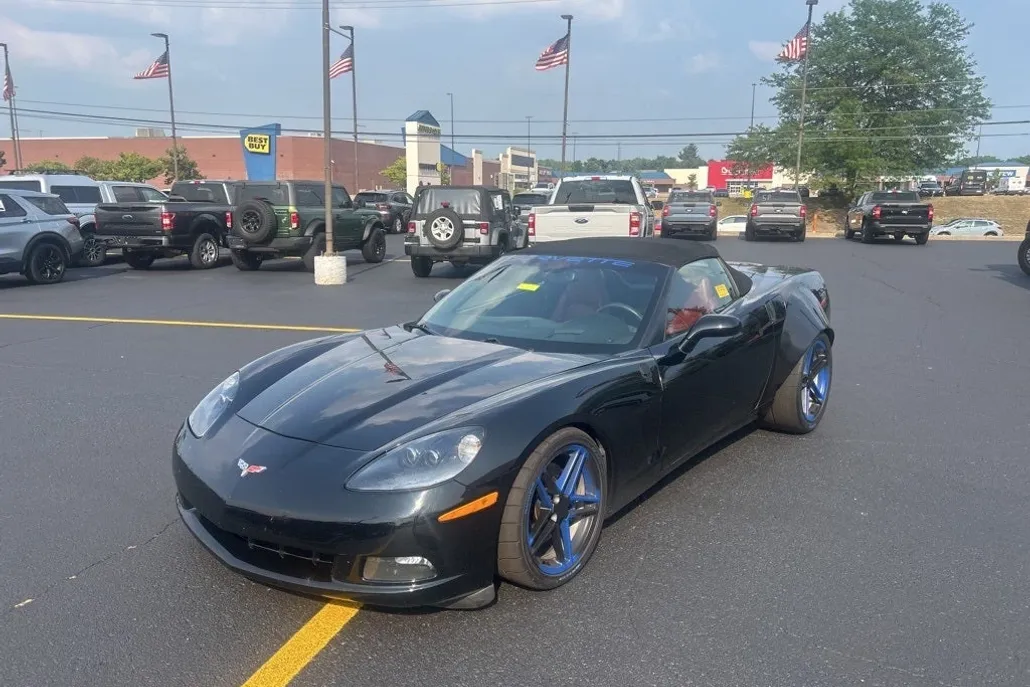 2006 Chevrolet Corvette Base photo 1