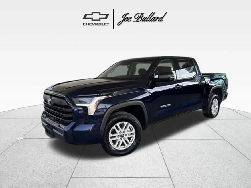 2022 Toyota Tundra SR5 photo 1
