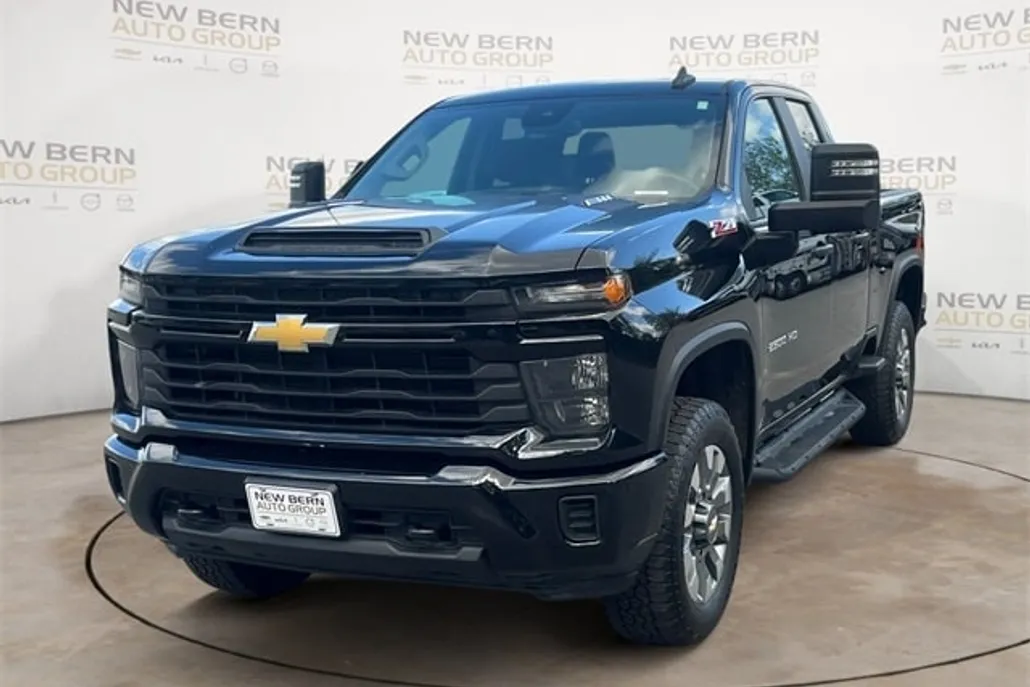 2024 Chevrolet Silverado 2500HD Custom photo 1