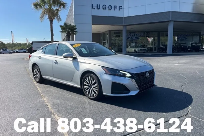 2023 Nissan Altima 2.5 SV photo 1