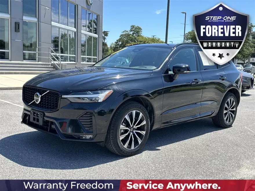 2023 Volvo XC60 B5 Plus photo 1