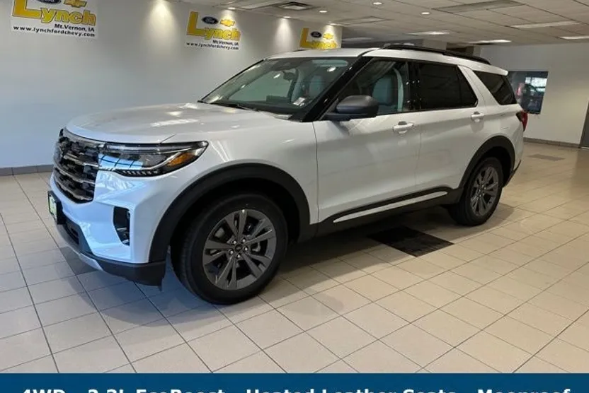 2025 Ford Explorer photo 1