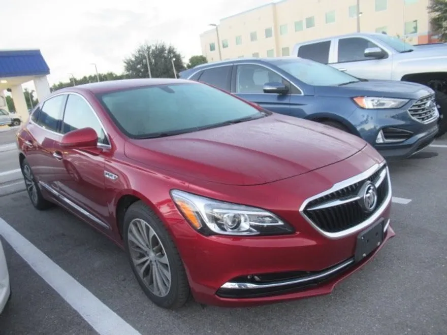 2018 Buick LaCrosse Essence photo 1