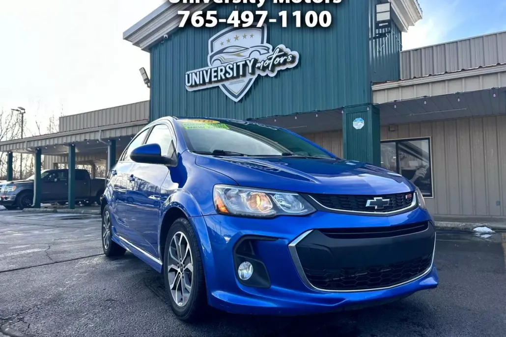 2018 Chevrolet Sonic LT photo 1