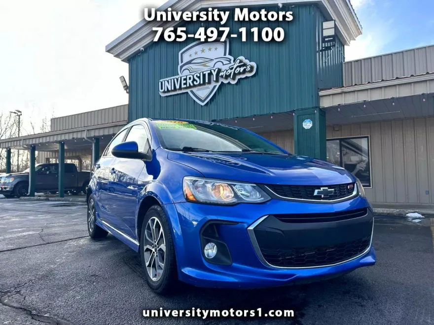 2018 Chevrolet Sonic LT photo 1