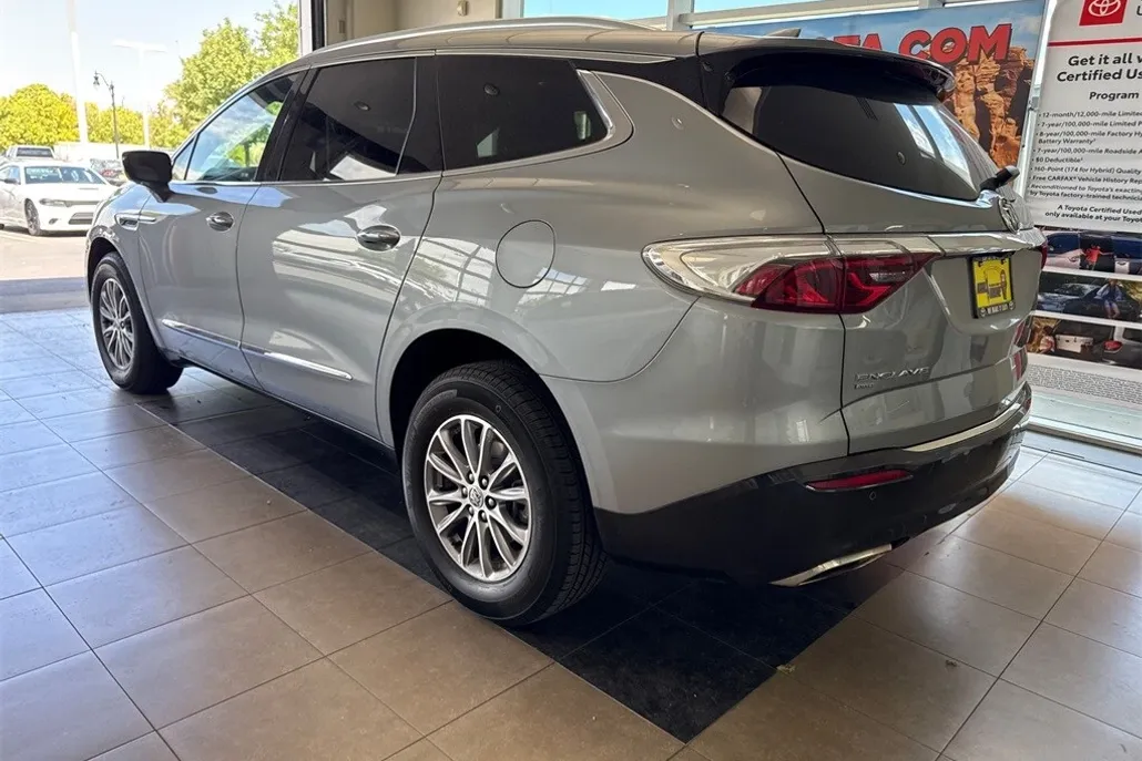 2024 Buick Enclave Premium photo 1