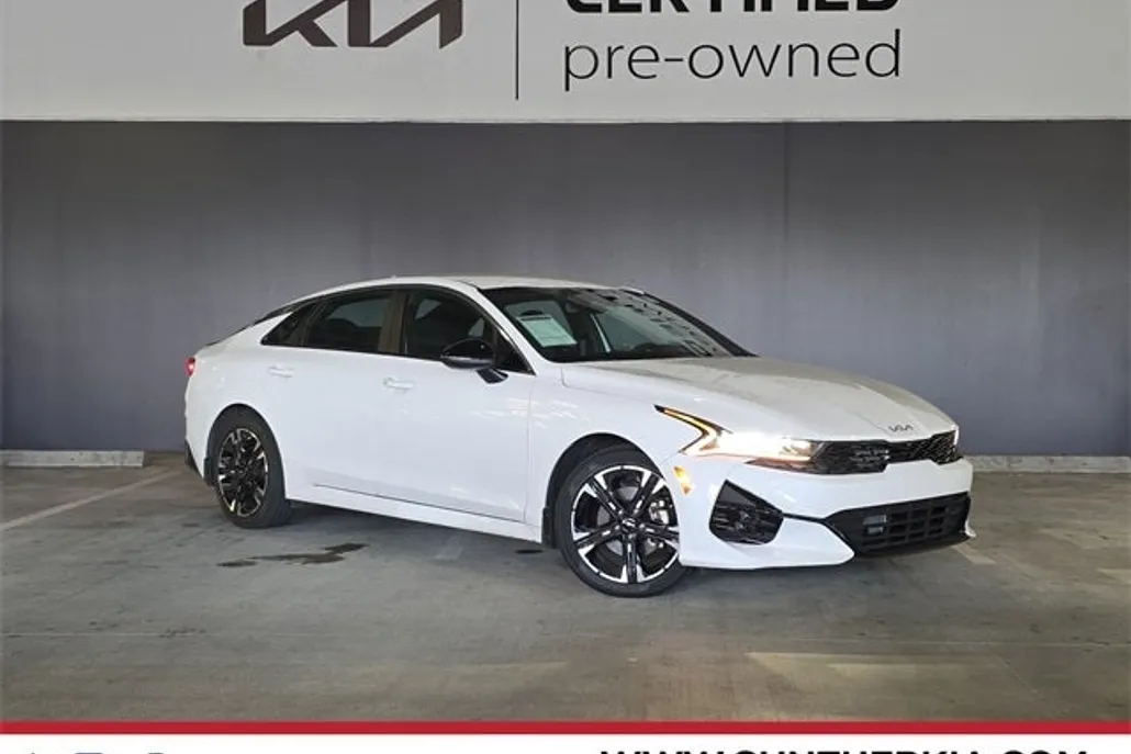 2023 Kia K5 GT-Line photo 1