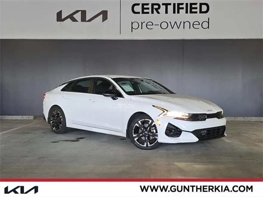 2023 Kia K5 GT-Line photo 1
