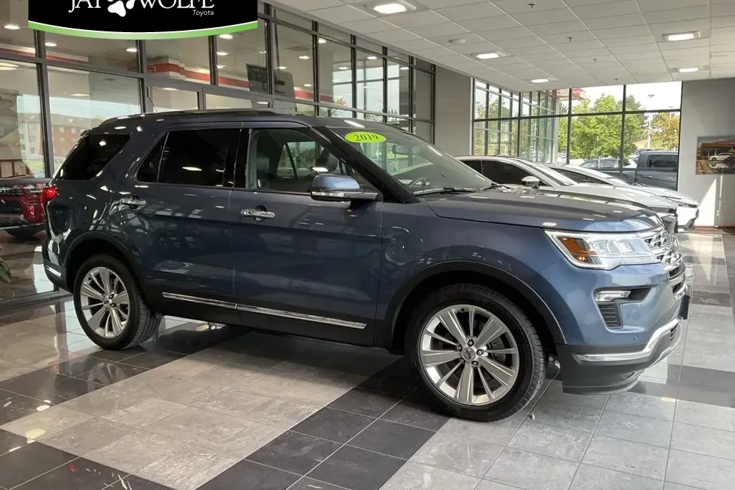 2019 Ford Explorer Limited photo 1