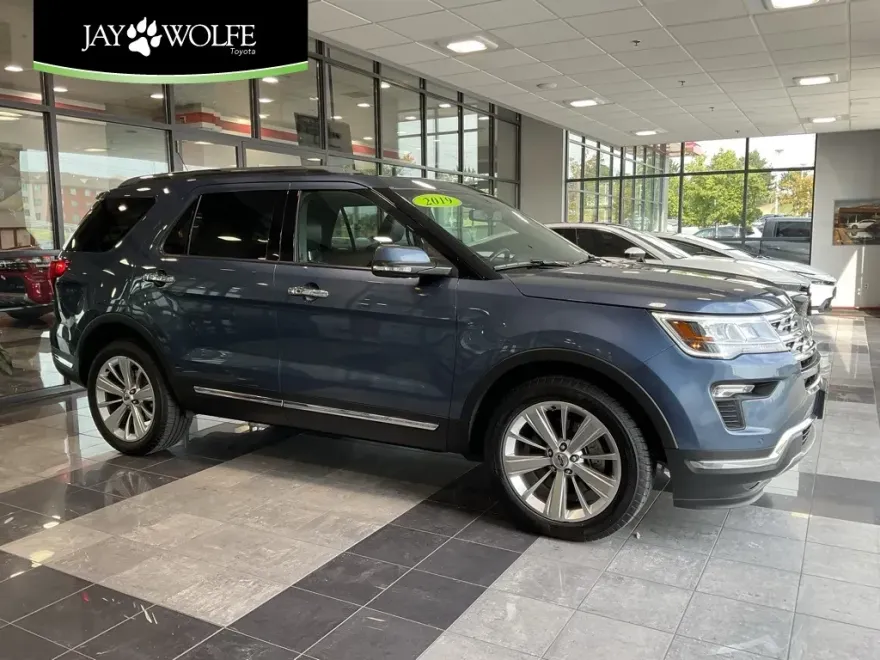 2019 Ford Explorer Limited photo 1